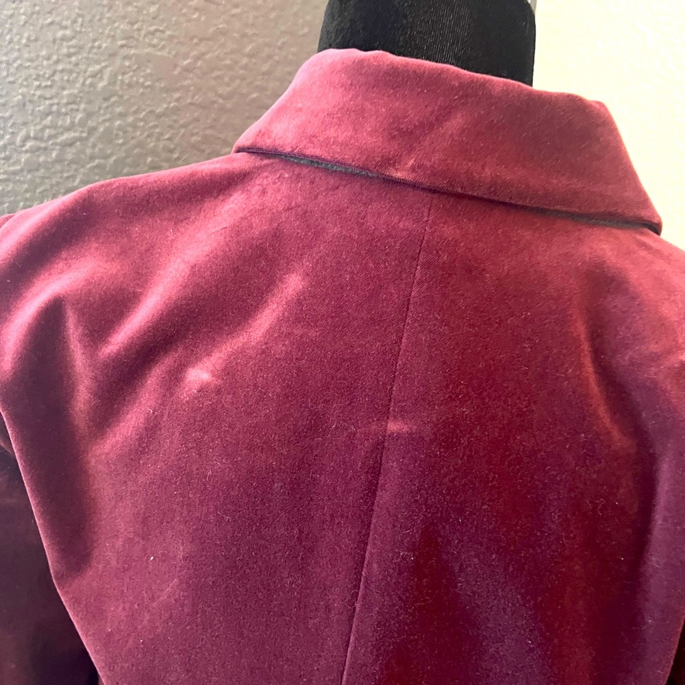 Burgundy Ann Taylor Velvet Jacket.  Size 8 - Picture 3 of 4